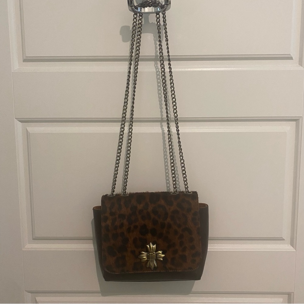 Patricia Nash Harlow Flap Crossbody in Leopard Haircalf EUC - Picture 3 of 9